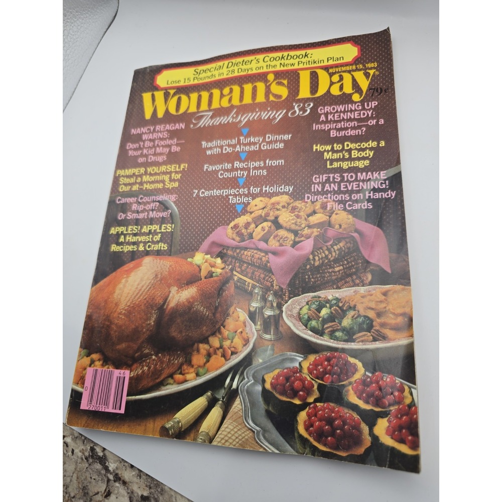 WOMAN'S DAY November 1983-Thanksgiving-Apple Recipes-Man's Body Language